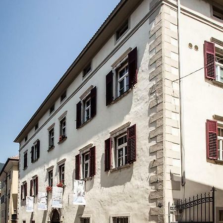 Haus Noldin - Historische Herberge - Dimora Storica Салорно Экстерьер фото