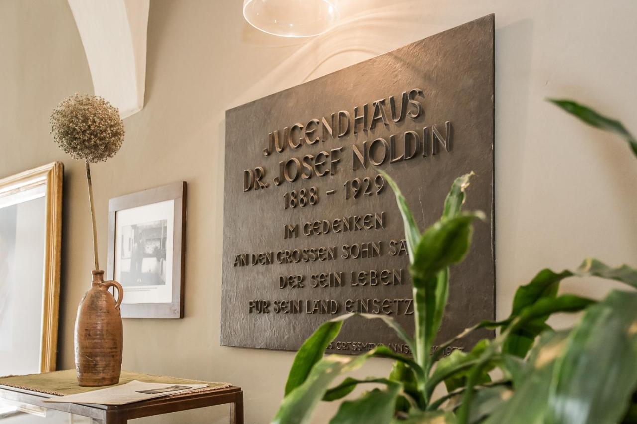 Haus Noldin - Historische Herberge - Dimora Storica Салорно Экстерьер фото